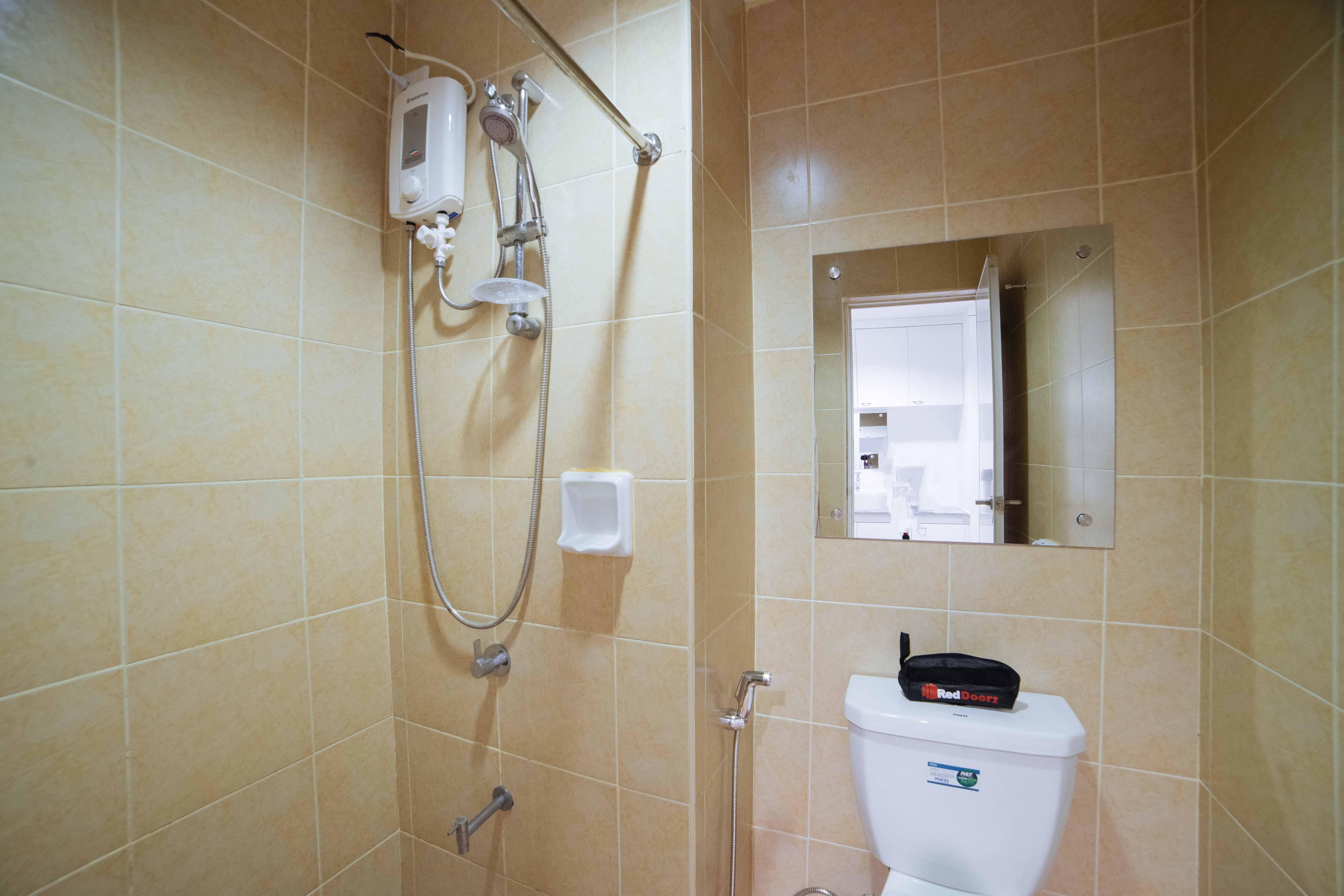 Reddoorz Plus @ Roxas Street Davao Bagian luar foto