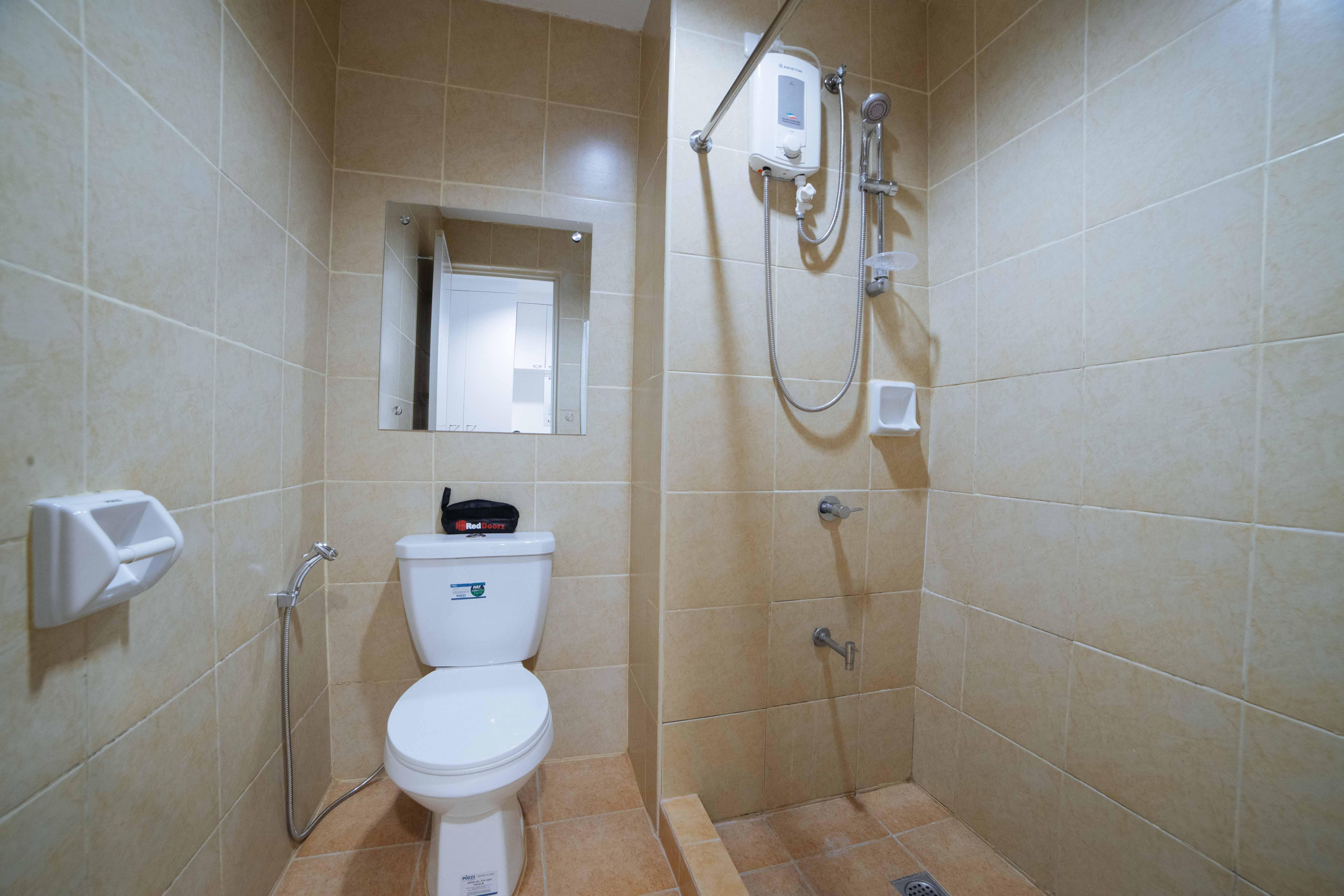 Reddoorz Plus @ Roxas Street Davao Bagian luar foto