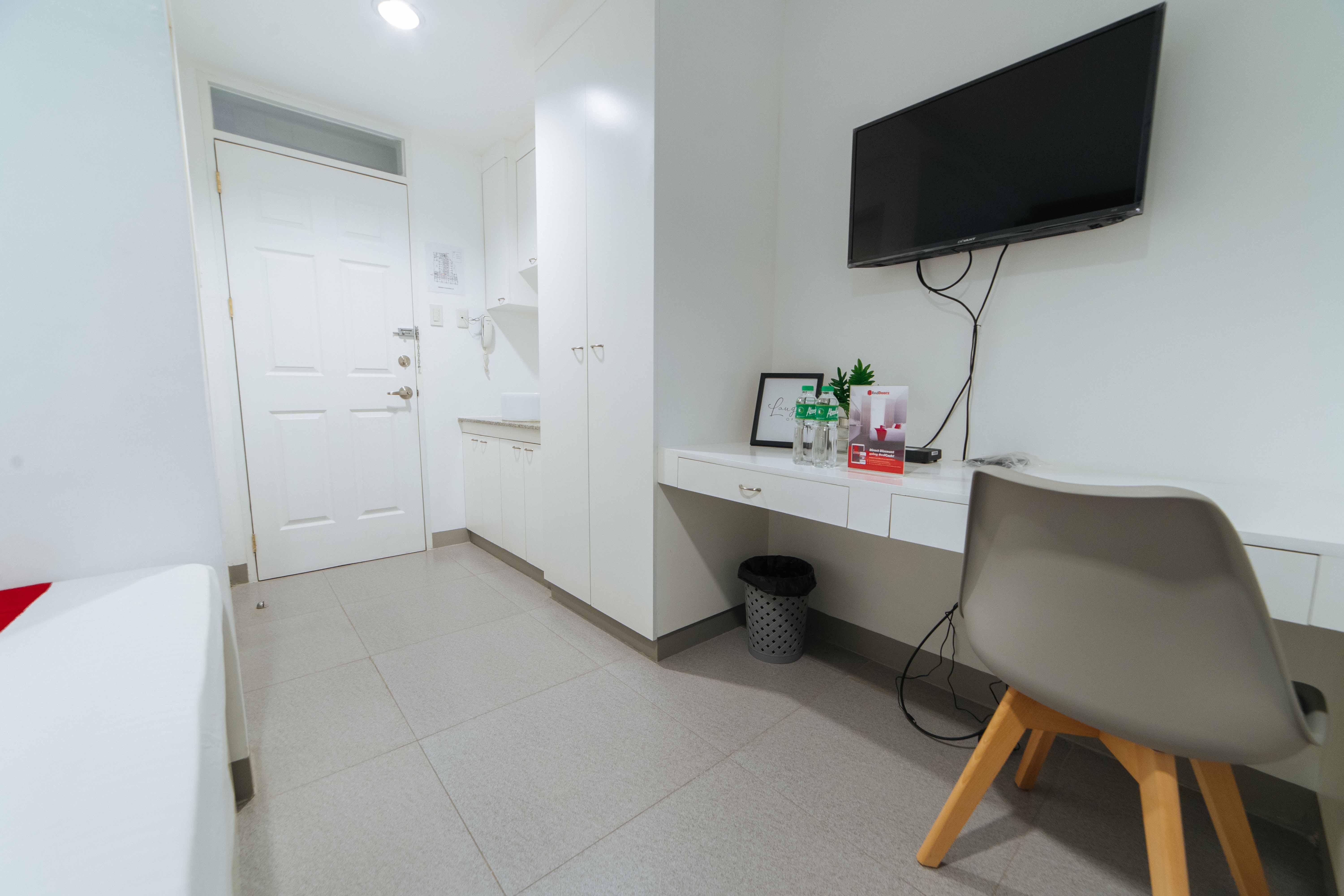 Reddoorz Plus @ Roxas Street Davao Bagian luar foto