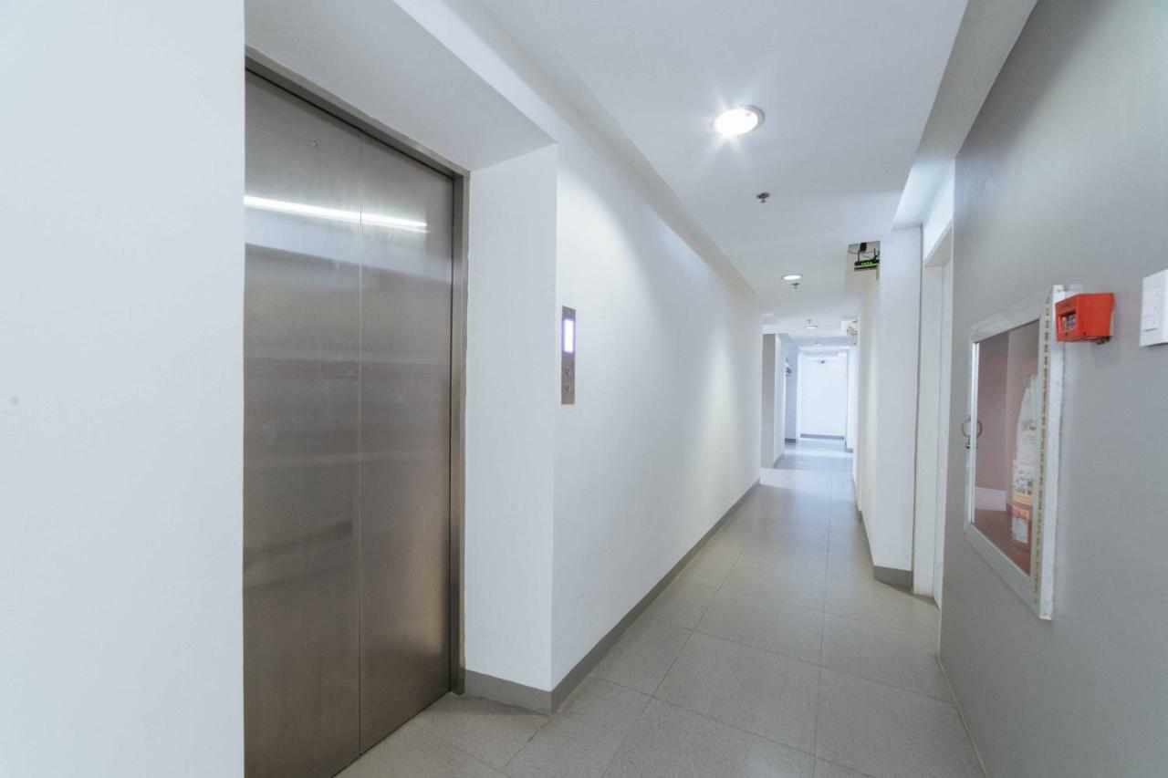 Reddoorz Plus @ Roxas Street Davao Bagian luar foto