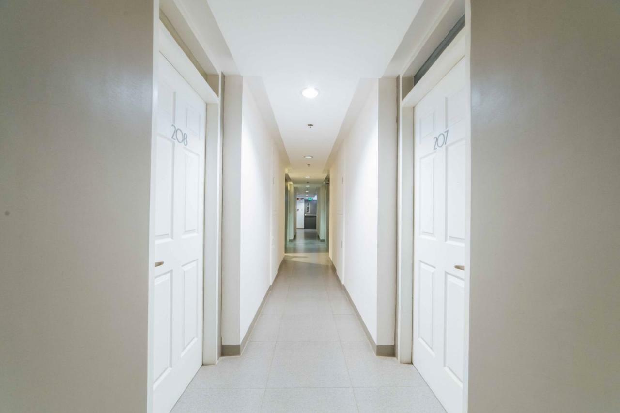 Reddoorz Plus @ Roxas Street Davao Bagian luar foto