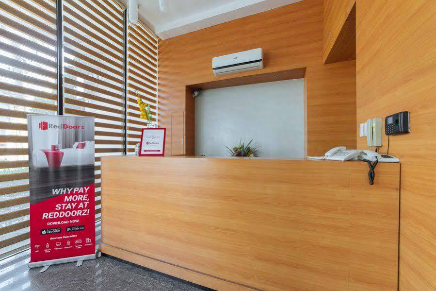 Reddoorz Plus @ Roxas Street Davao Bagian luar foto